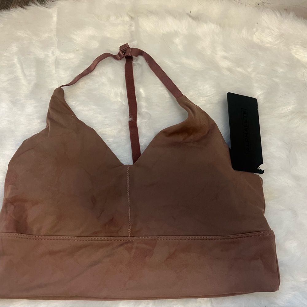 Alphalete sport bra